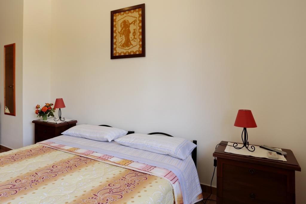 Bed And Breakfast Le Camelie Αλγκέρο Εξωτερικό φωτογραφία